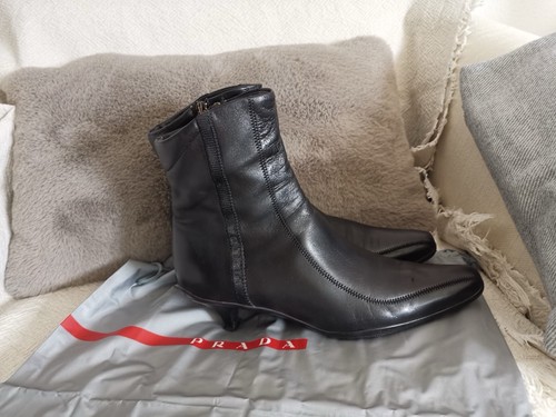 Prada true vintage - prada,